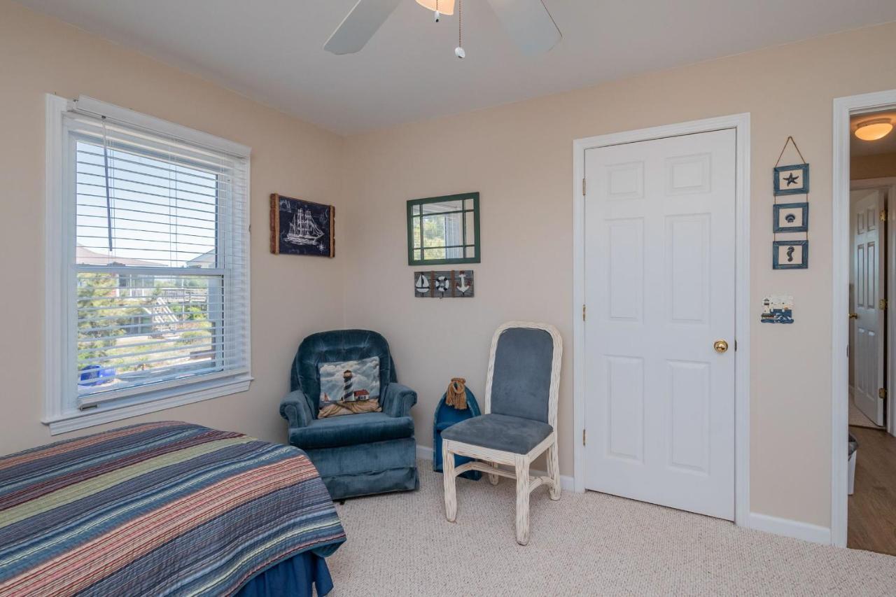 Katie Lou'S Place By Oak Island Accommodations Caswell Beach Exterior foto
