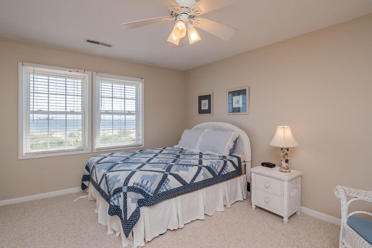 Katie Lou'S Place By Oak Island Accommodations Caswell Beach Exterior foto