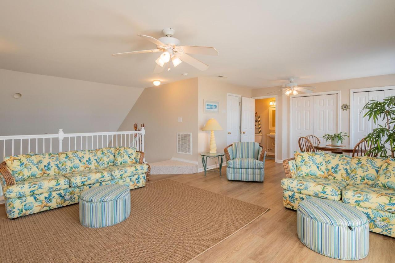 Katie Lou'S Place By Oak Island Accommodations Caswell Beach Exterior foto
