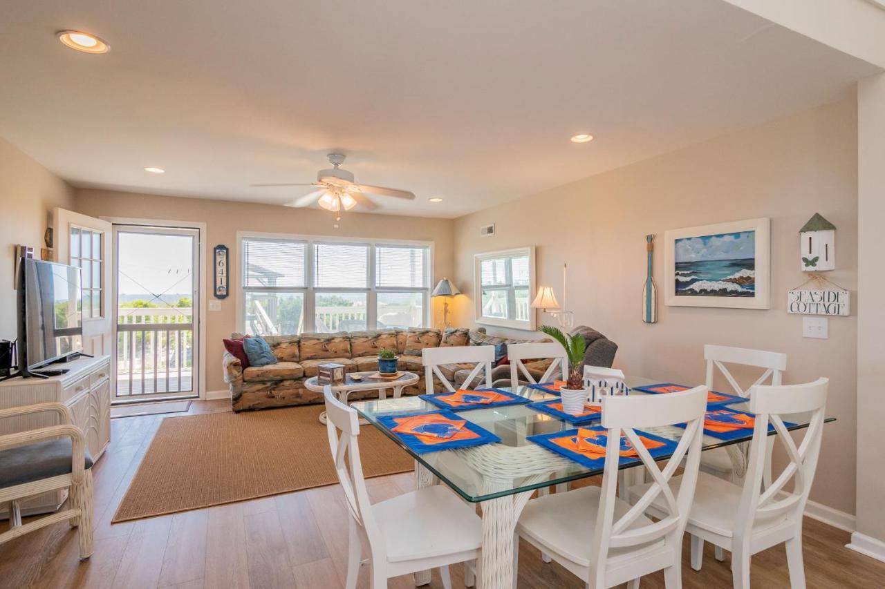 Katie Lou'S Place By Oak Island Accommodations Caswell Beach Exterior foto